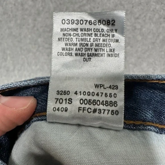 Levis 560 Comfort Fit Jeans Mens 34x36 Blue Relaxed Tapered Medium Wash Denim - Picture 8 of 8